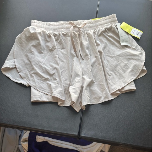 Women’s All in Motion Athletic Shorts Skort Beige – Size Small – NWT - Picture 1 of 5